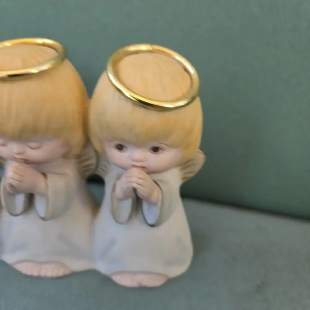 Christmas Decor - 3 Praying Angels Figurine Porcelain Hand Painted 4